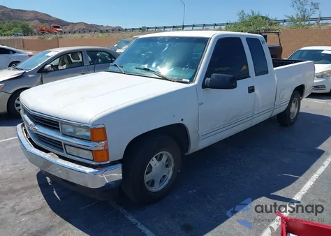 1997 Chevrolet C1500 Fleetside from USA, damaged, VIN 2GCEC19R6V1164725